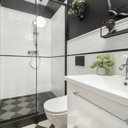 Apartment Fabryczna Apartament Pelen Barw Centrum Lodzi By Renters *