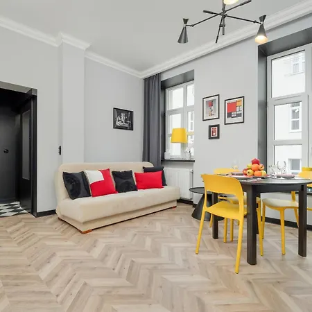 Fabryczna Apartament Pelen Barw Centrum Lodzi By Renters Lodz