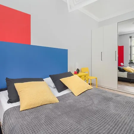 Fabryczna Apartament Pelen Barw Centrum Lodzi By Renters Apartment